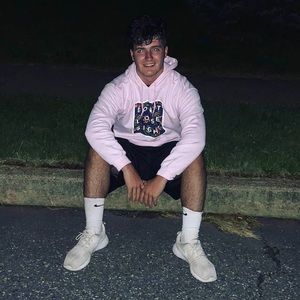 Meet your Posher, Connor